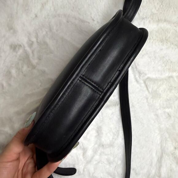 Vintage COACH Wendie Crossbody Bag 1998 - Picture 3 of 8